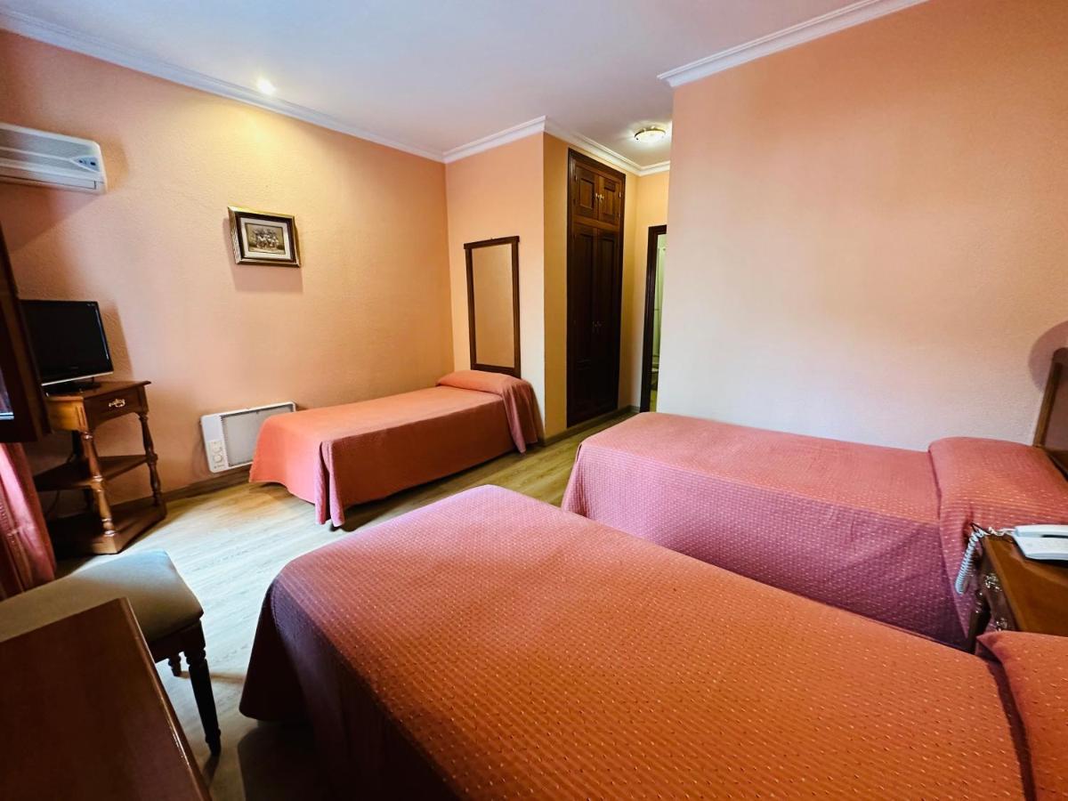 Hotel Los Castanos Aracena Zewnętrze zdjęcie